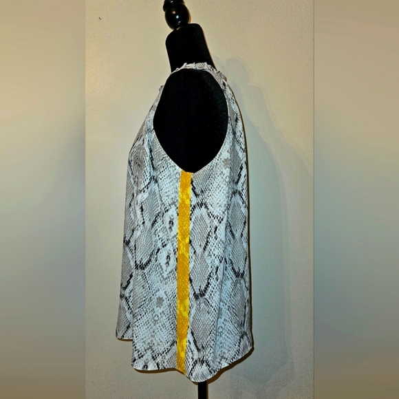 Snake Skin Sleeveless Top  Bright Yellow Stripe Down Side. Size L APT. - Picture 5 of 5